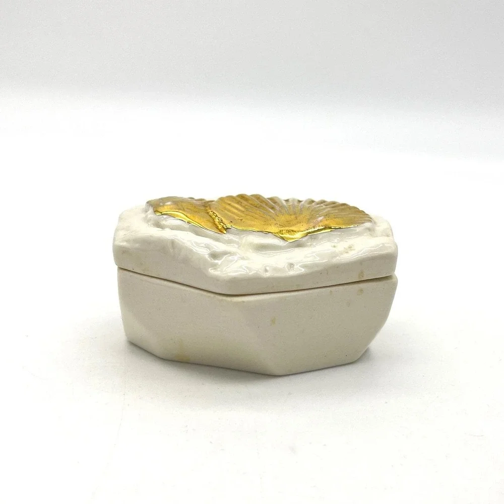 Vintage Gold Shell Ceramic Trinket Box White‎ Hexagon Coastal Jewelry Dish